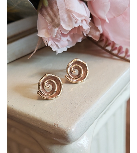 Дамски обици