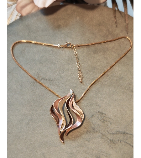 Колие с медальон