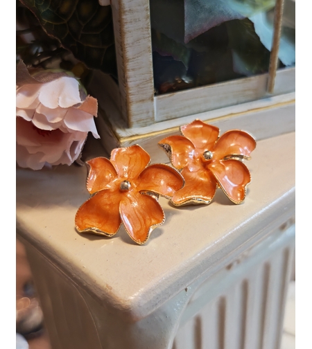 Дамски обици