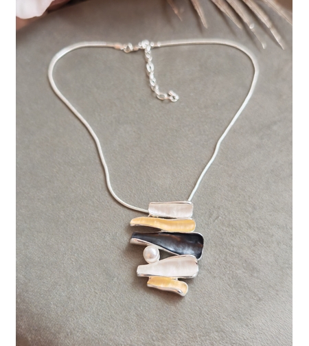 Колие с медальон