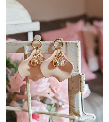 Дамски обици