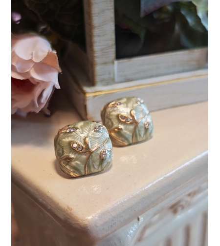 Дамски обици