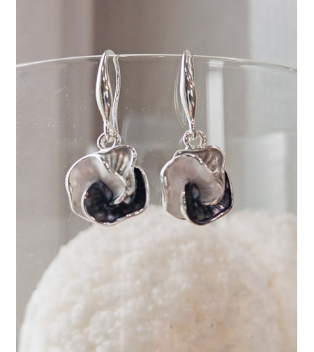 Дамски обици