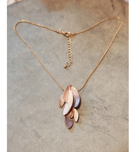 Колие с медальон