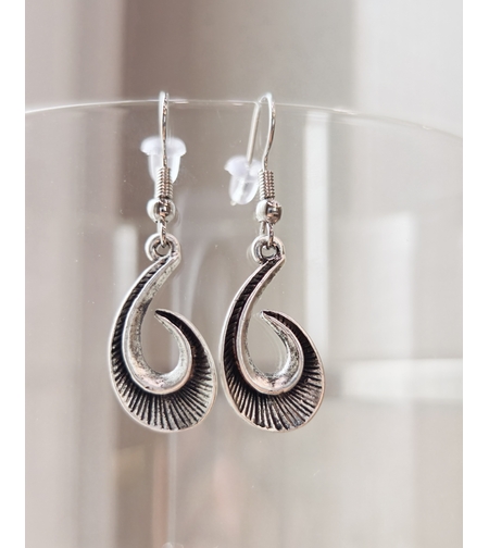 Дамски обици