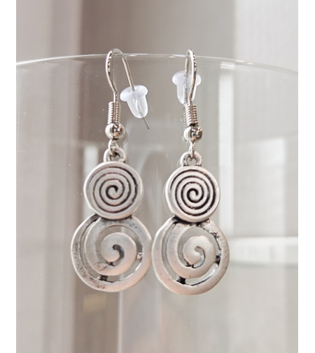 Дамски обици