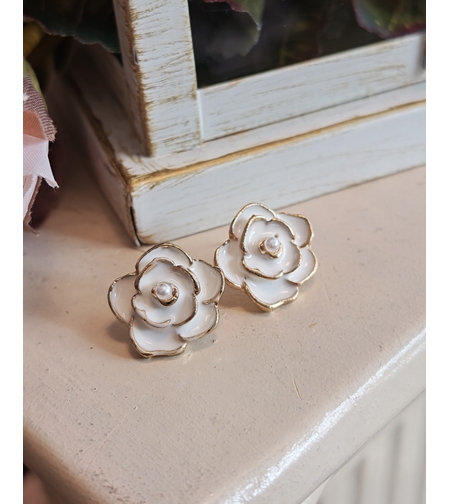 Дамски обици