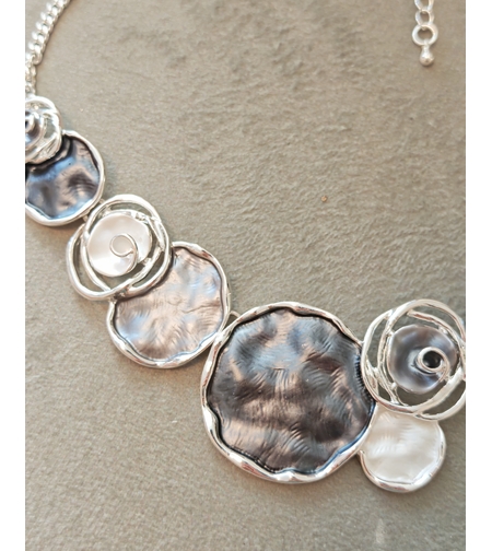 Дамско колие