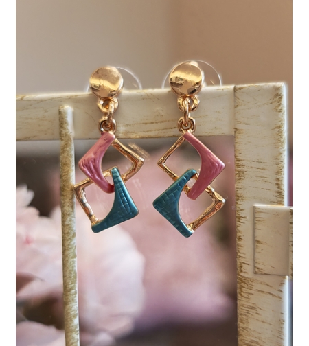 Дамски обици