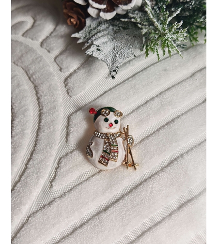 Брошка снежен човек