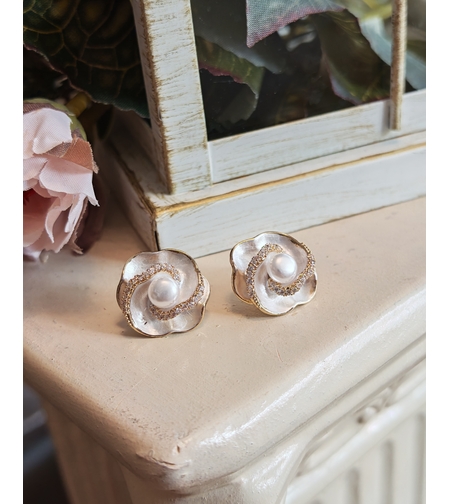 Дамски обици