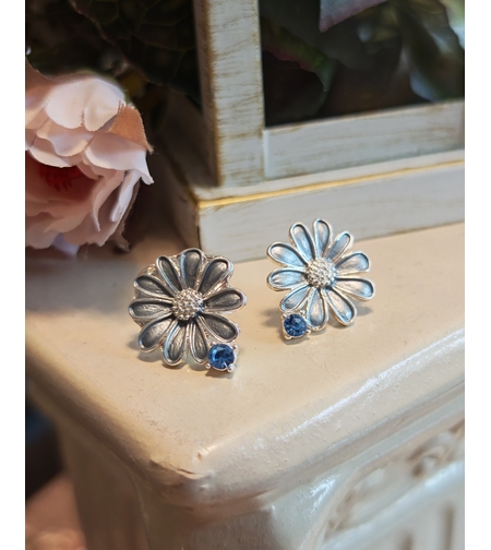 Дамски обици