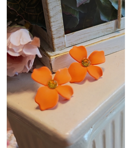 Дамски обици