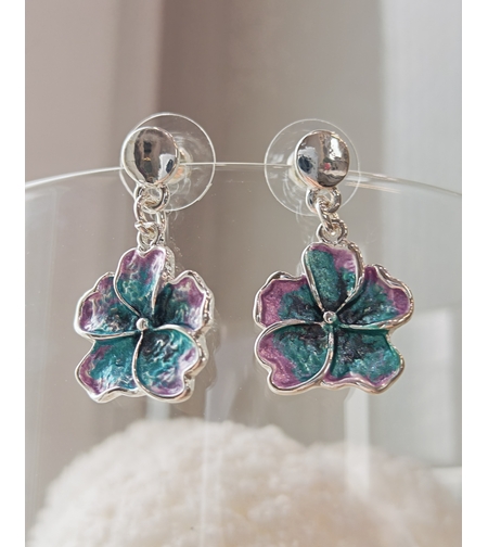 Дамски обици