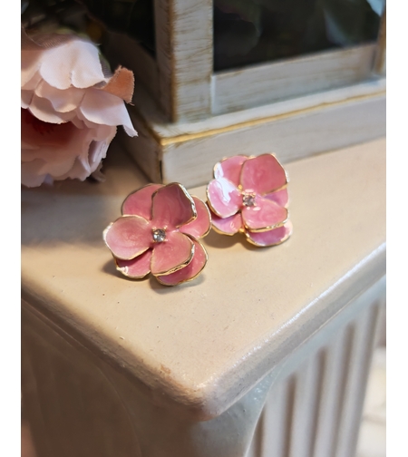 Дамски обици