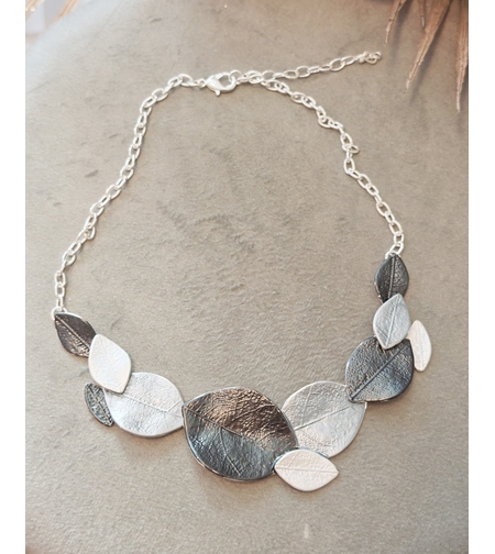 Дамско колие