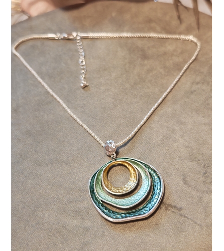 Колие с медальон