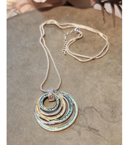 Колие с медальон