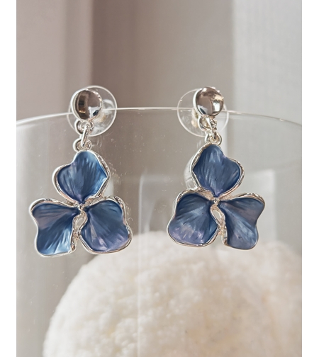 Дамски обици