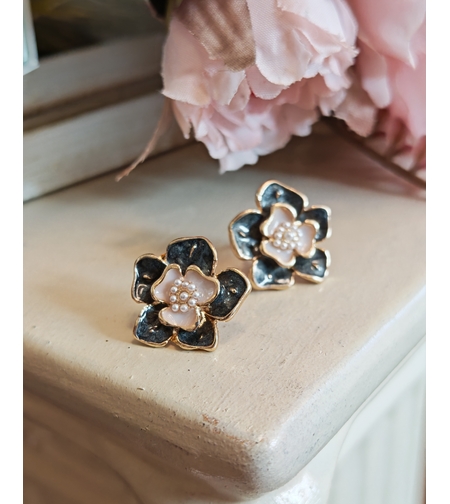 Дамски обици