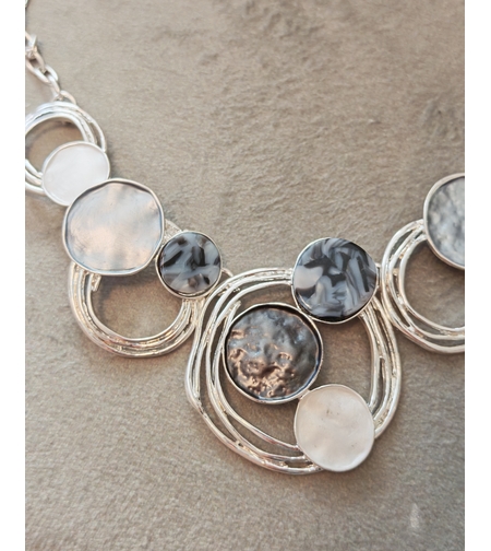 Дамско колие