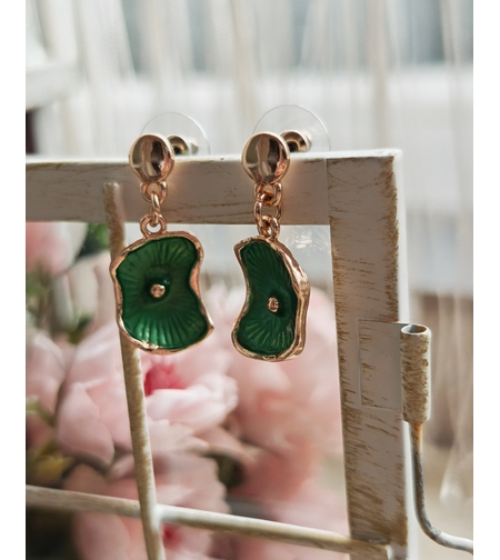 Дамска обици