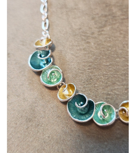 Дамско колие