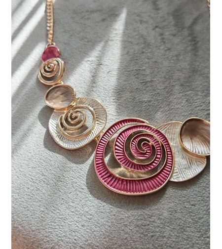 Дамско колие