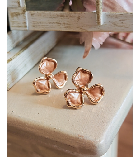 Дамски обици