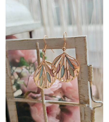 Дамски обици