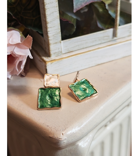 Дамски обици