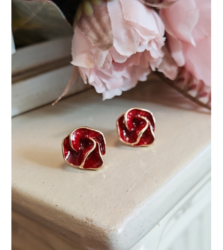 Дамски обици