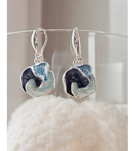 Дамски обеци