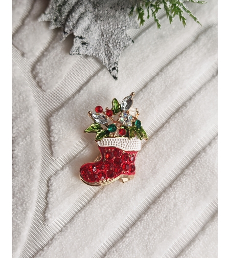 Брошка ботуша на дядо Коледа