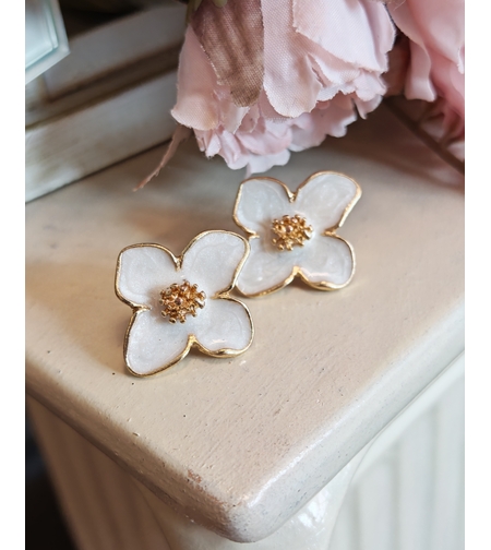 Дамски обици