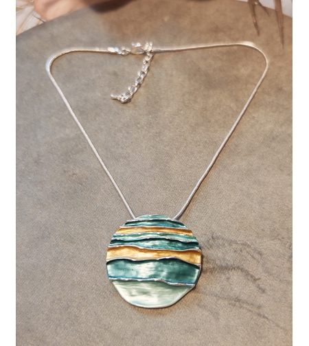 Колие с медальон