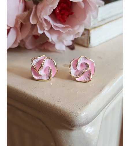 Дамски обици