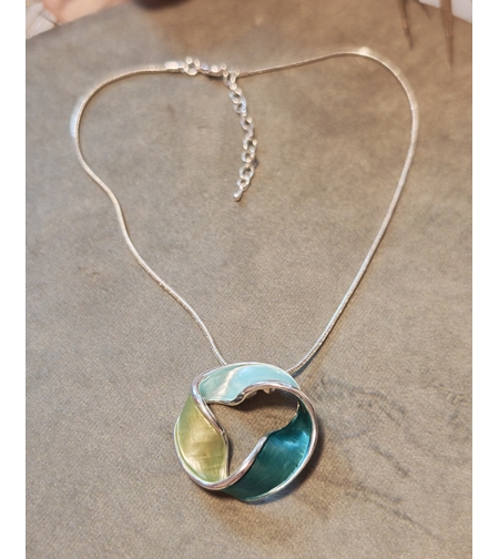 Колие с медальон