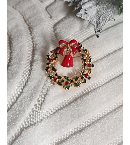 Брошка коледен венец с камбанка