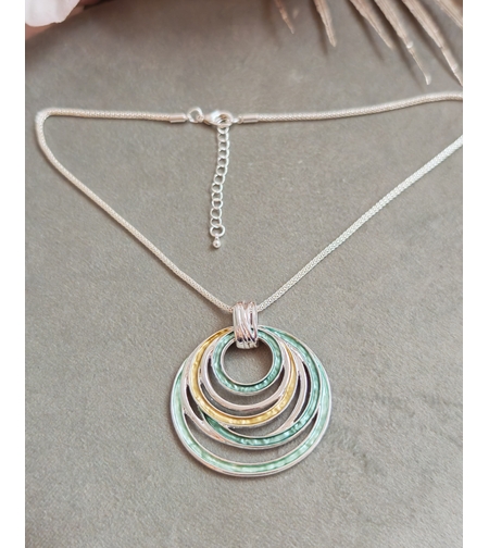 Колие с медальон