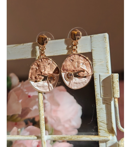 Дамски обици