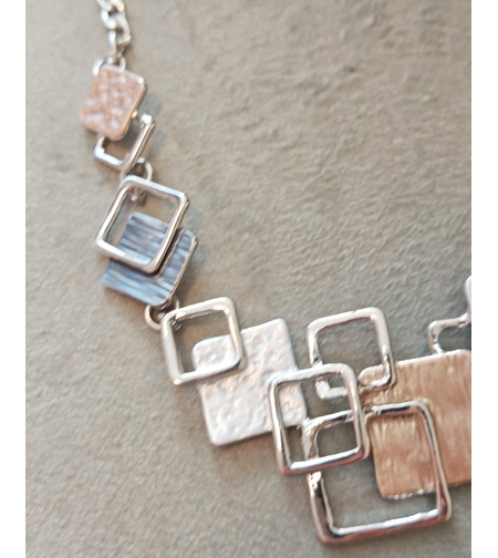 Дамско колие