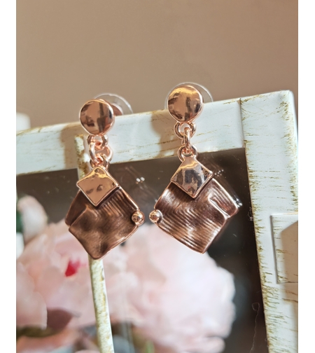 Дамски обици