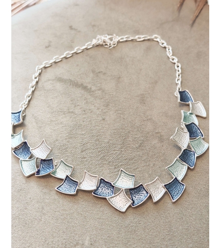 Дамско колие