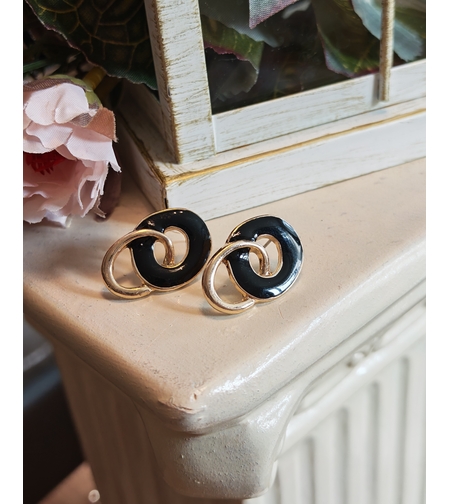 Дамски обици