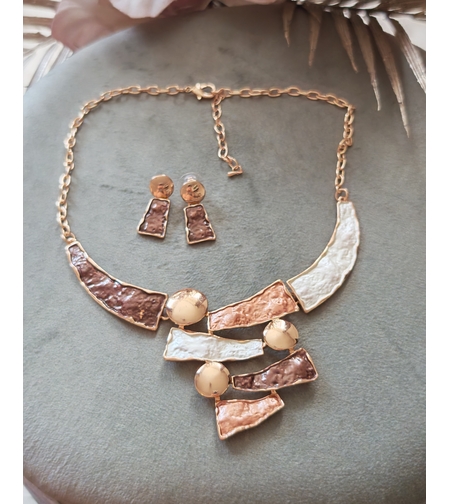 Дамска колиета