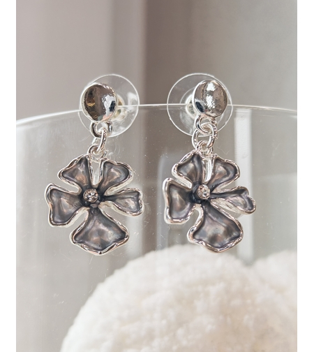 Дамски обици