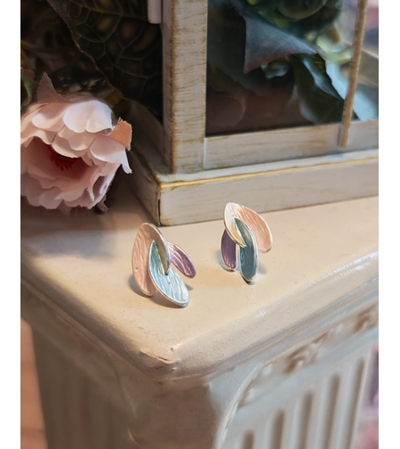 Дамски обици