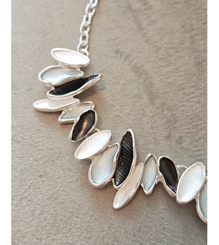 Дамско колие