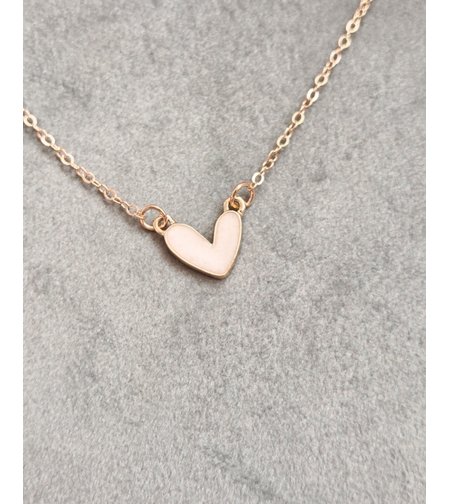 Дамски колиета с малък медальон